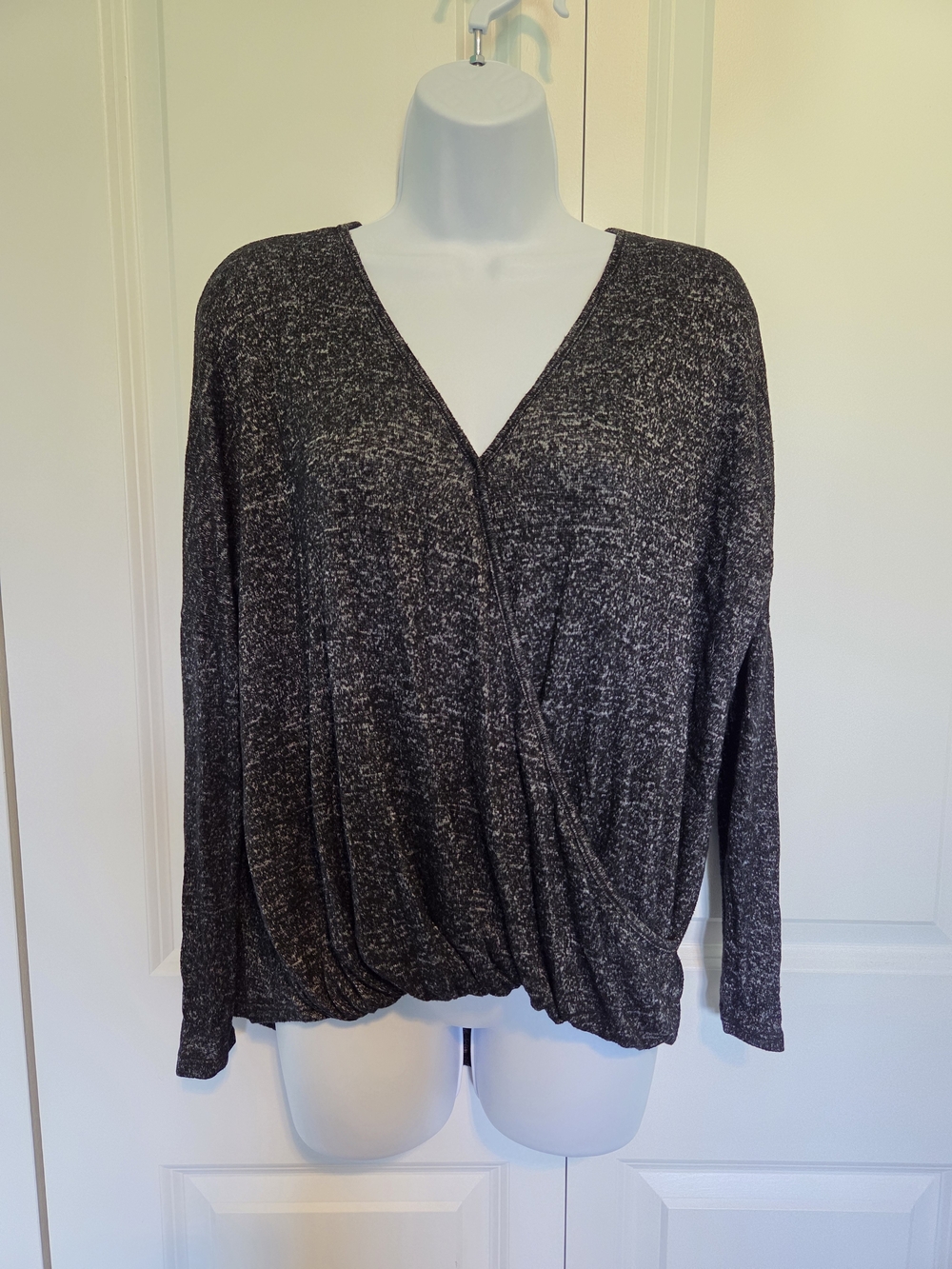 Green Envelope Charcoal Gray Wrap-Front Long Sleeve Top